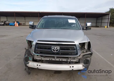 2010 Toyota Tundra Grade 5.7L V8 из США, поврежденный, VIN 5TFRY5F10AX094760